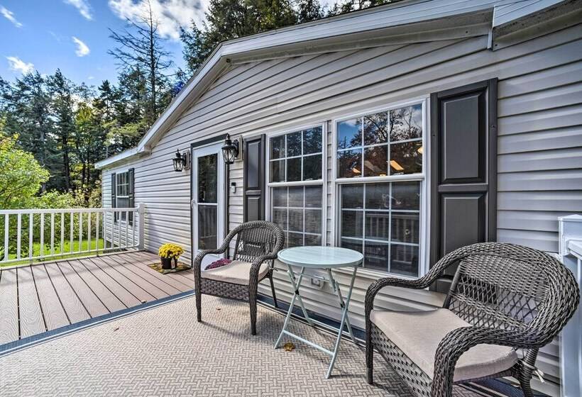 Creekside Catskills Getaway Near Hunter Mountain