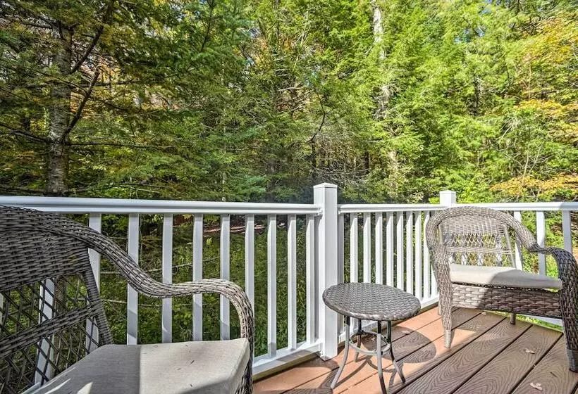 Creekside Catskills Getaway Near Hunter Mountain