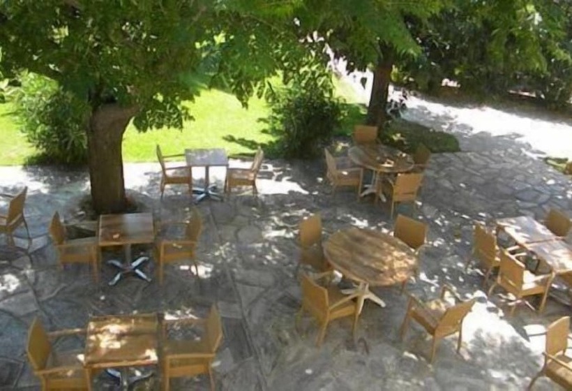 בית מלון כפרי Auberge Les Oliviers