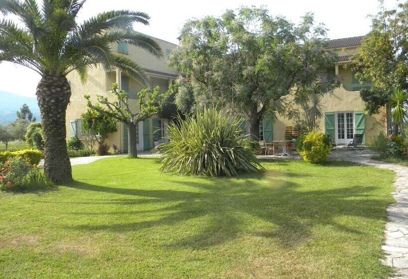 בית מלון כפרי Auberge Les Oliviers