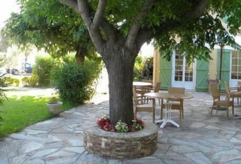 בית מלון כפרי Auberge Les Oliviers