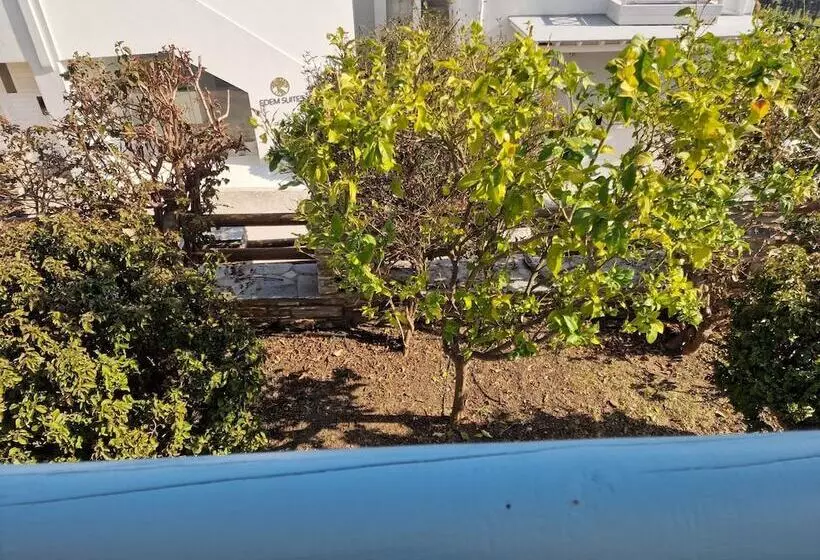 Karaoulanis Apartments