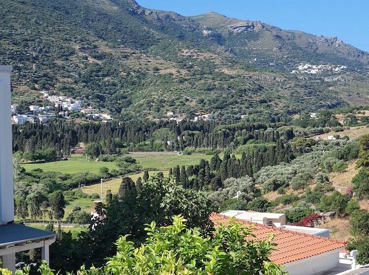 Karaoulanis Apartments