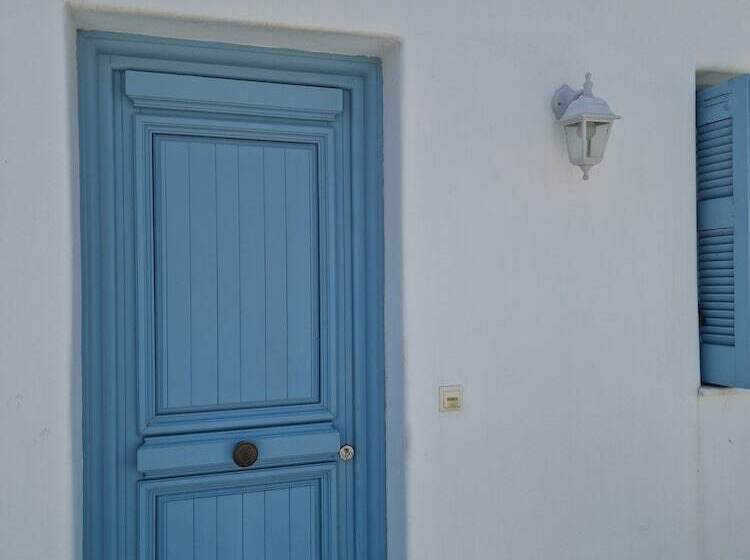 Karaoulanis Apartments