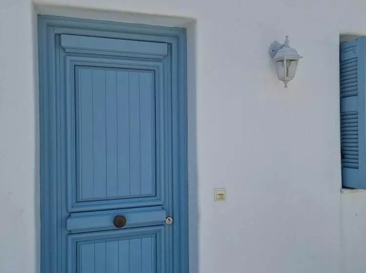 Karaoulanis Apartments