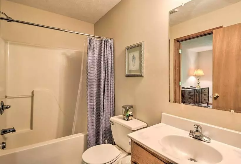 Deck, Hot Tub & Game Room: Lake Harmony Home