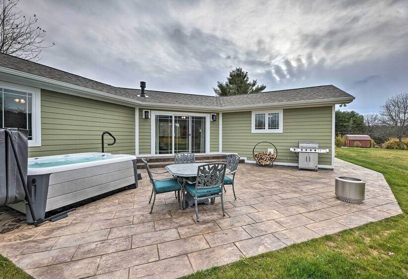 Modern Marlinton Home W/ Hot Tub & Mtn Views!