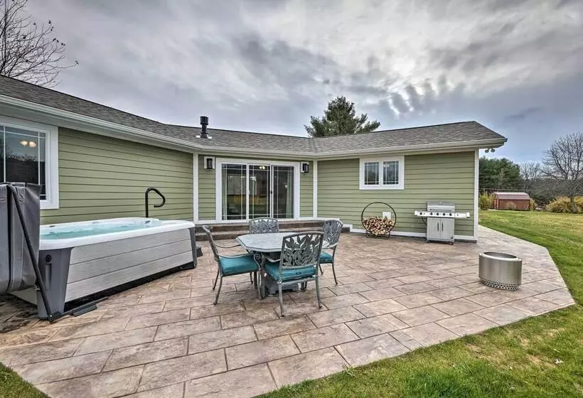 Modern Marlinton Home W/ Hot Tub & Mtn Views!