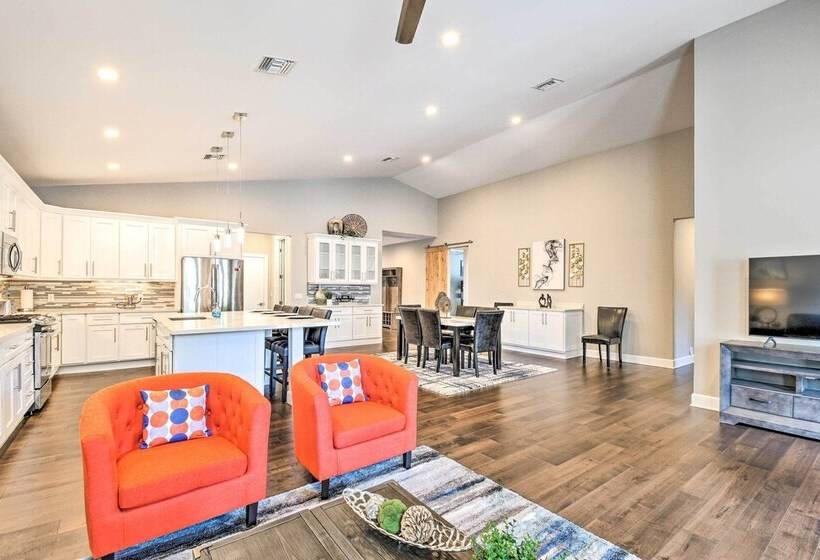 Modern Phoenix Home W/ Covered Patio + Grill!