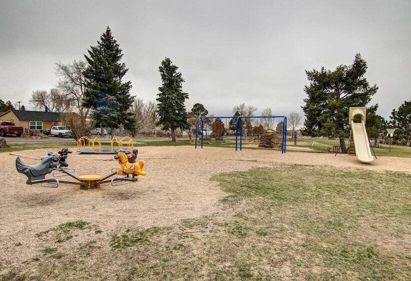 Monument Retreat   Walk To Local Dining & Shopping