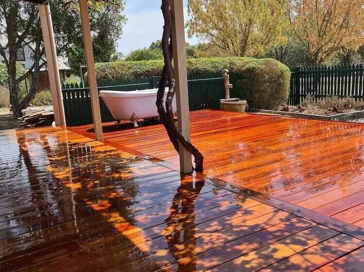 Murray River Spa Retreat