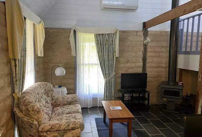 Murray River Spa Retreat