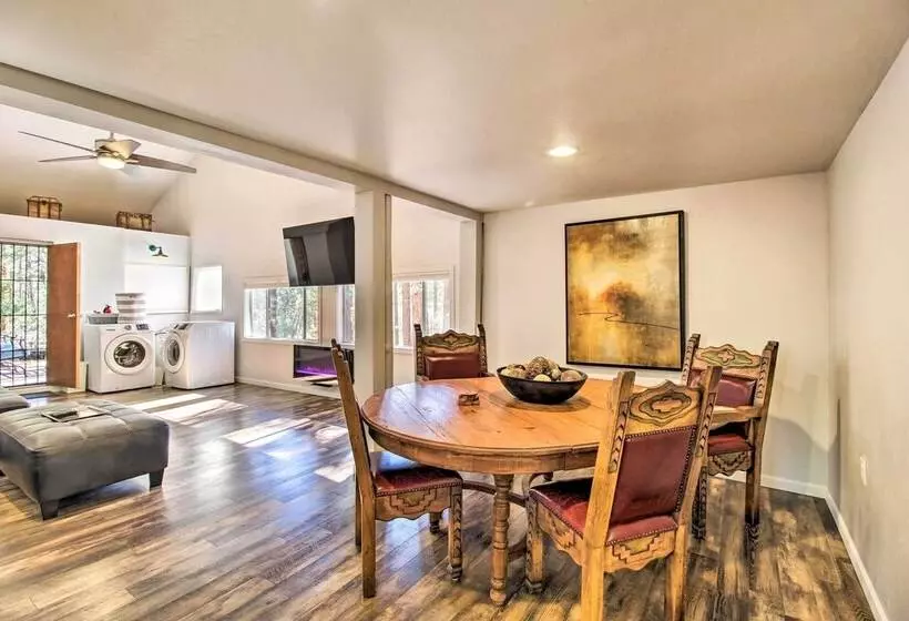 Deck & Grill: Pet Friendly Lakeside Cabin