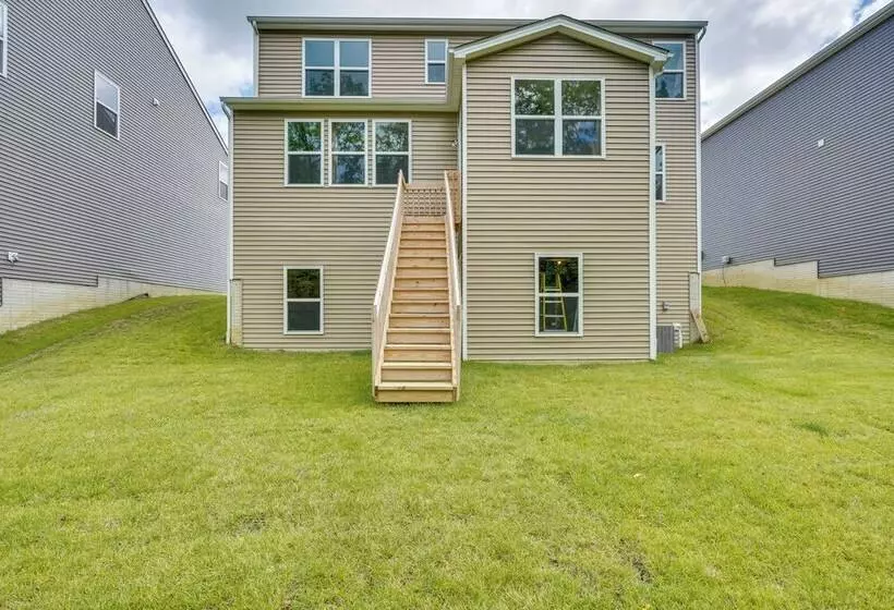 25 Mi To Columbus: Pet Friendly Family Home!