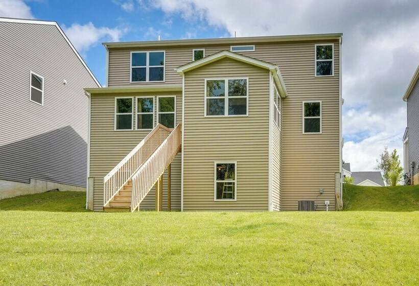 25 Mi To Columbus: Pet Friendly Family Home!