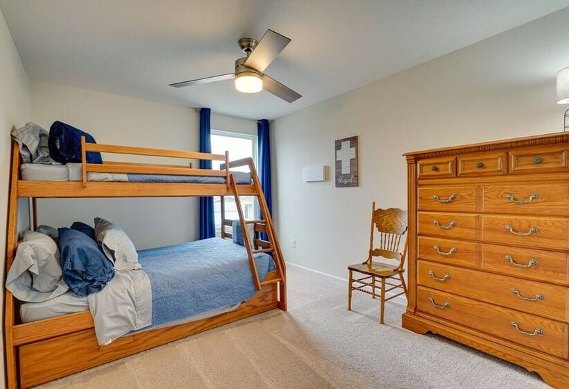 25 Mi To Columbus: Pet Friendly Family Home!