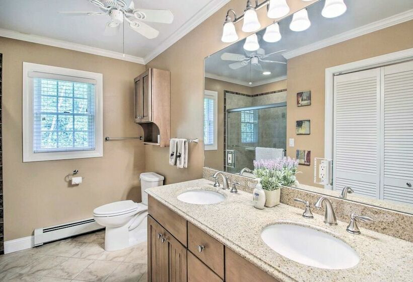 Readfield Retreat W/ Lake Maranacook Views!