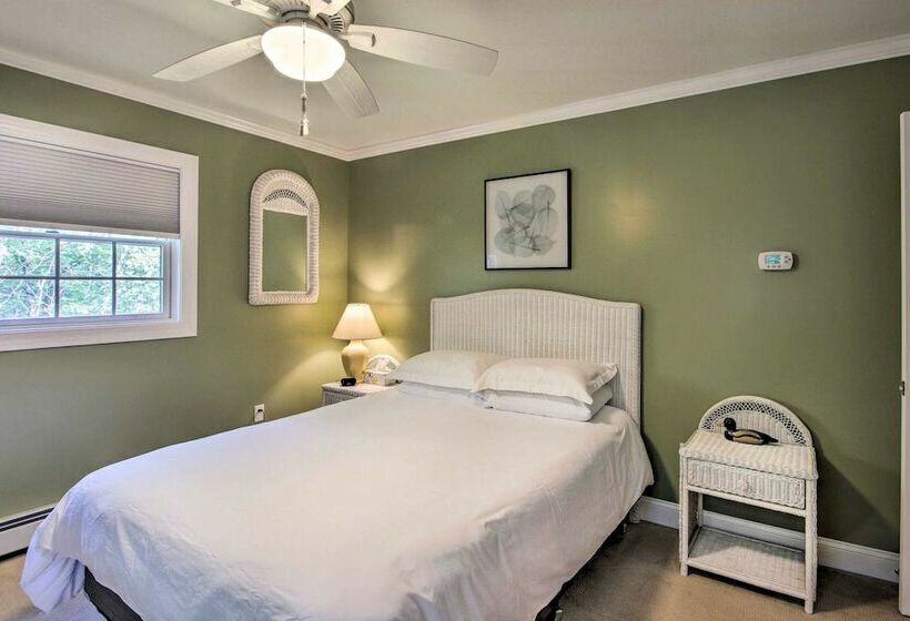 Readfield Retreat W/ Lake Maranacook Views!