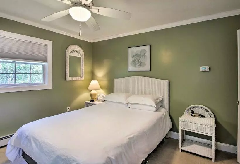 Readfield Retreat W/ Lake Maranacook Views!