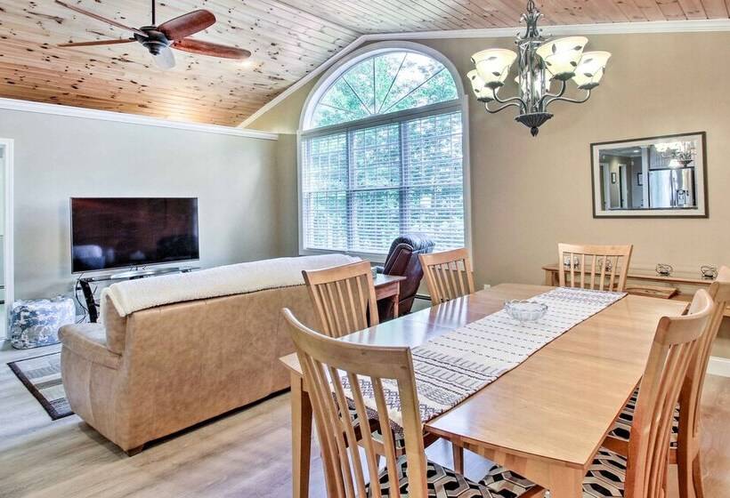 Readfield Retreat W/ Lake Maranacook Views!