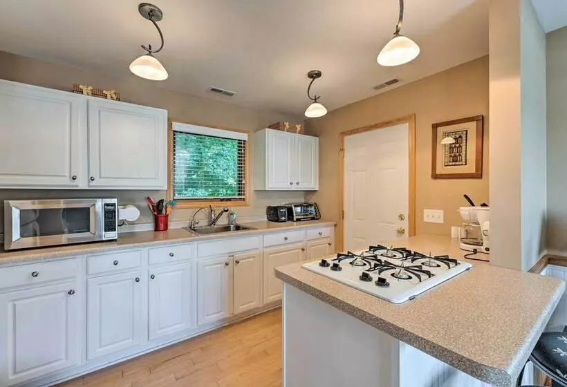 Renovated & Spacious Cabin W/ Patio & Grounds