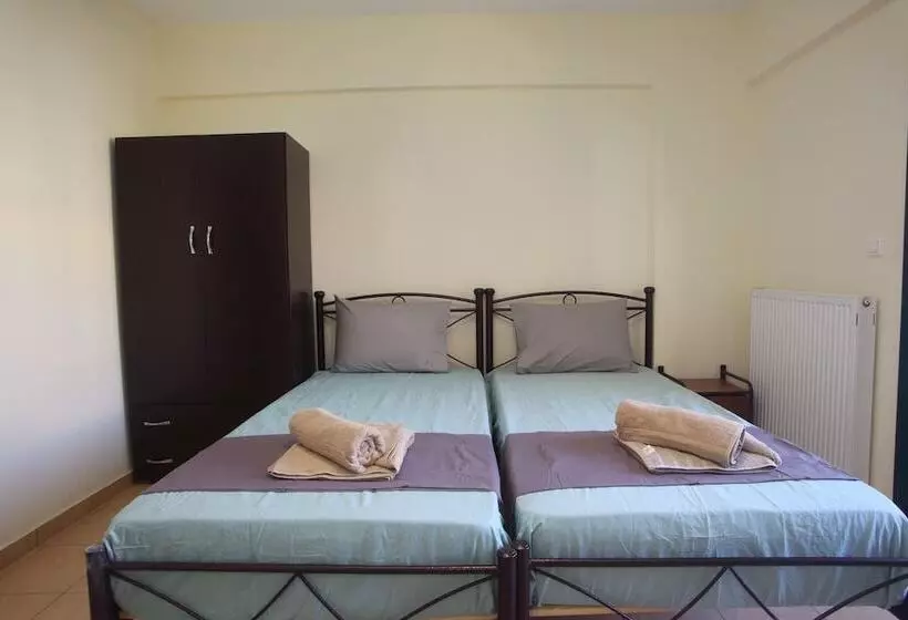 Residenssi Impeccable 4 Bed House In Nikiana