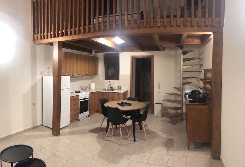 レジデンス Maisonette Nineta In The Heart Of The City