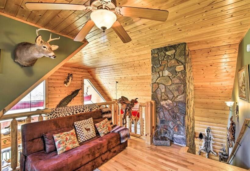 River Dream Cabin  On New River W/ Deck, Fire Pit