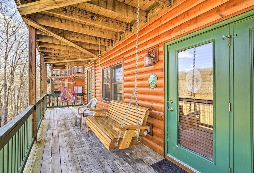 River Dream Cabin  On New River W/ Deck, Fire Pit