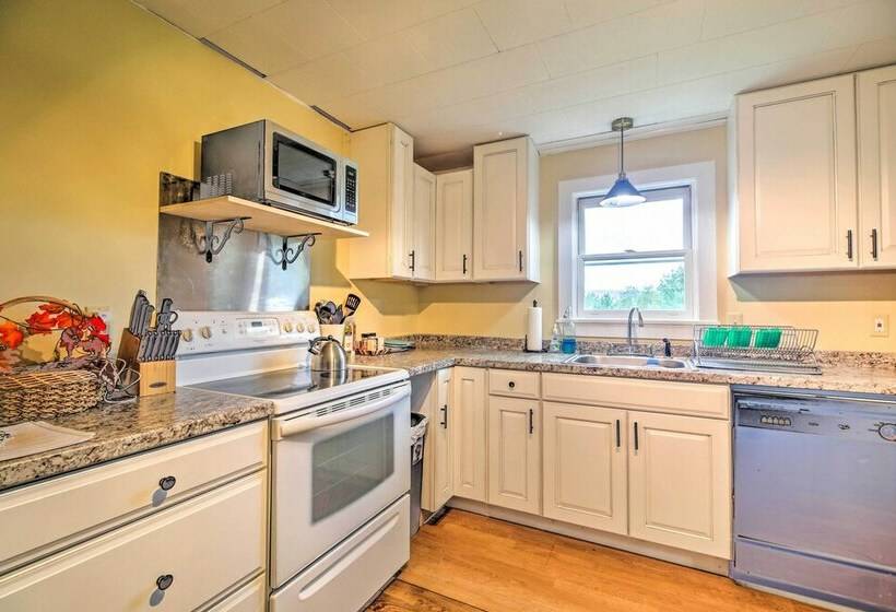 Secluded Mountainside Home ~ 13 Mi To Skiing!