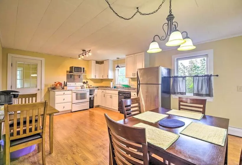 Secluded Mountainside Home ~ 13 Mi To Skiing!