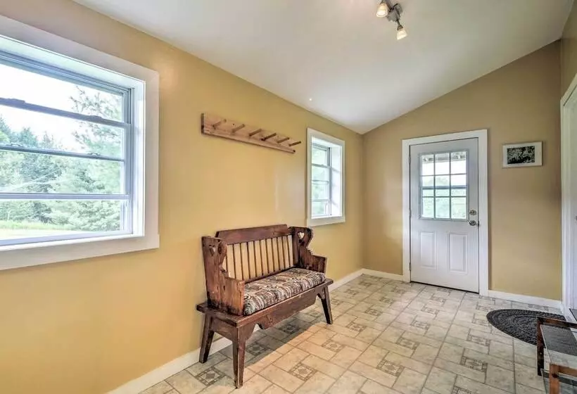 Secluded Mountainside Home ~ 13 Mi To Skiing!