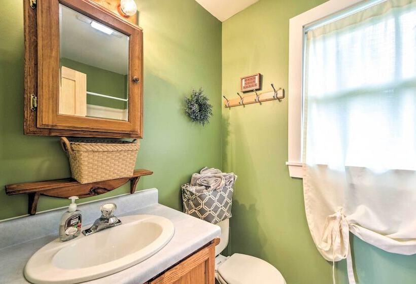 Secluded Mountainside Home ~ 13 Mi To Skiing!