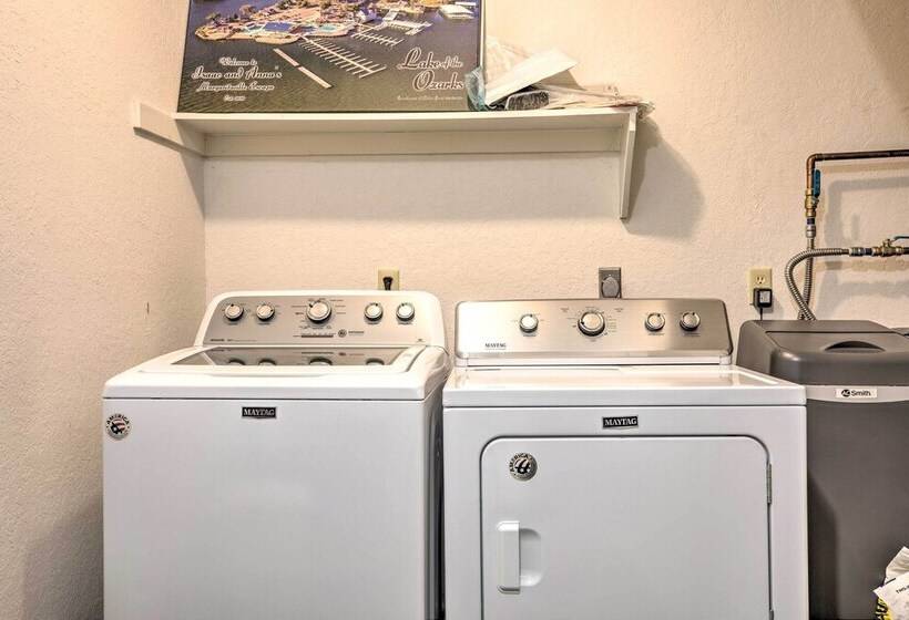 Resort Perks: Spacious Lake Of The Ozarks Home