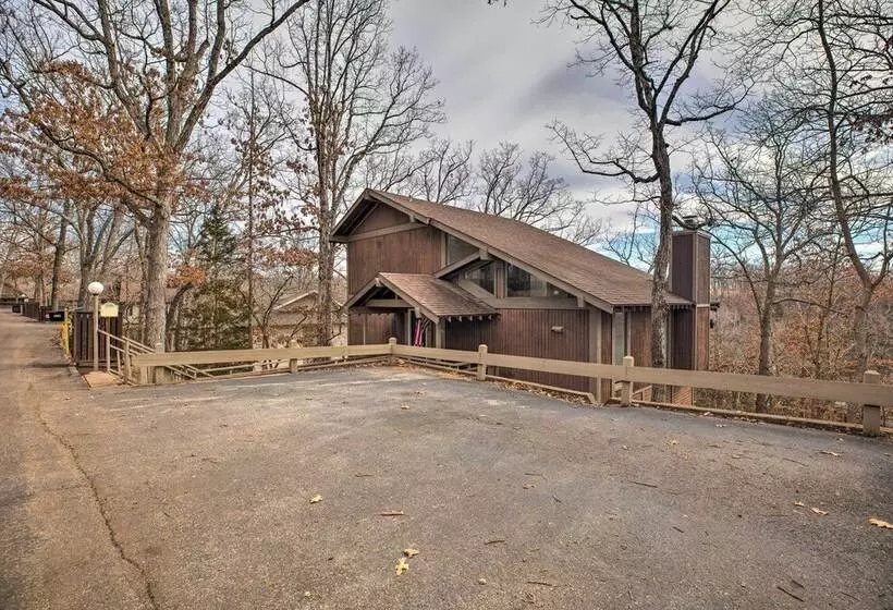 Resort Perks: Spacious Lake Of The Ozarks Home