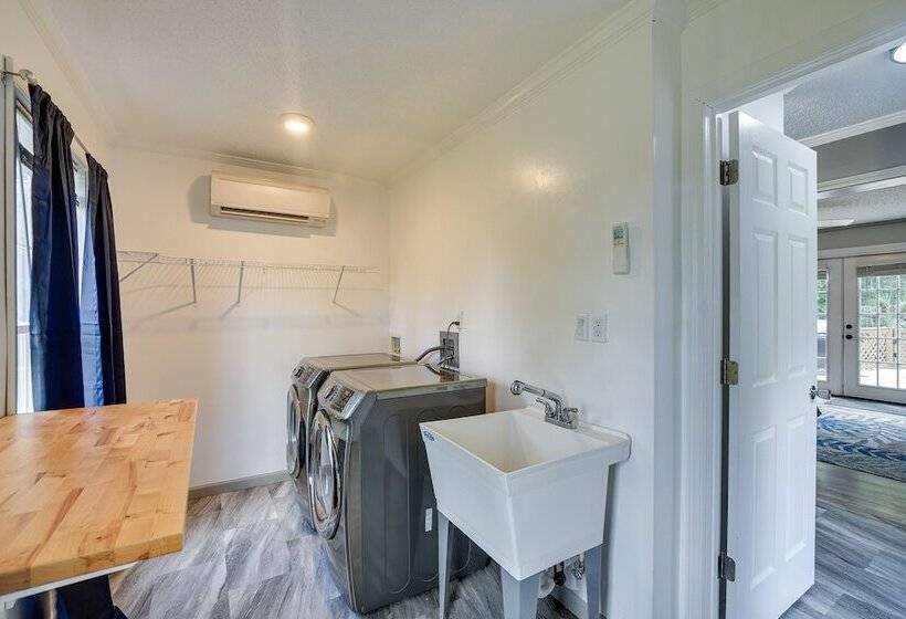 Group Friendly Myrtle Beach House W/ Deck