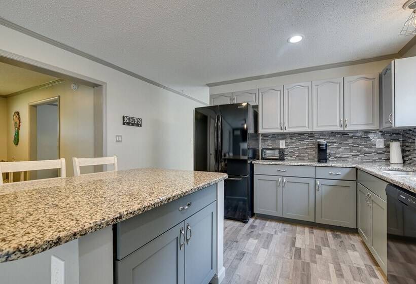 Group Friendly Myrtle Beach House W/ Deck