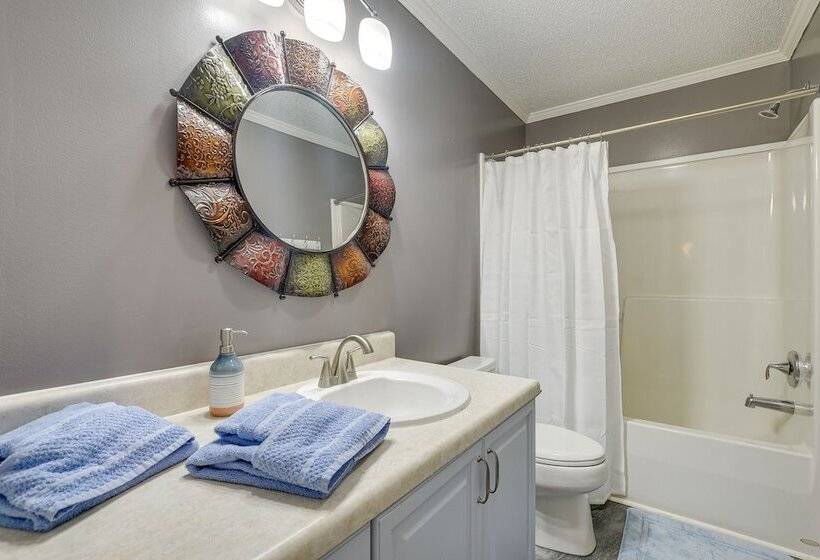 Group Friendly Myrtle Beach House W/ Deck