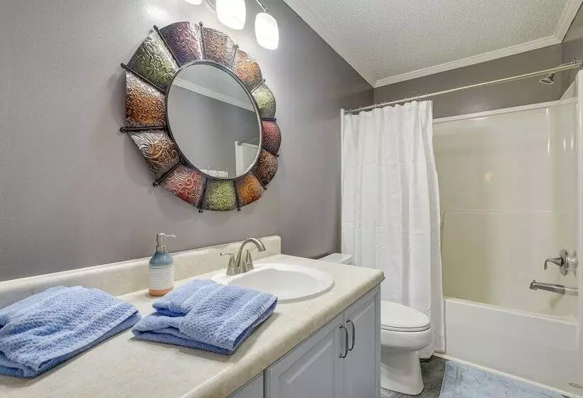 Group Friendly Myrtle Beach House W/ Deck