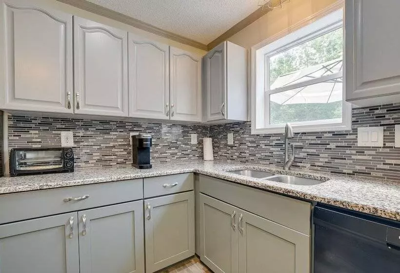 Group Friendly Myrtle Beach House W/ Deck