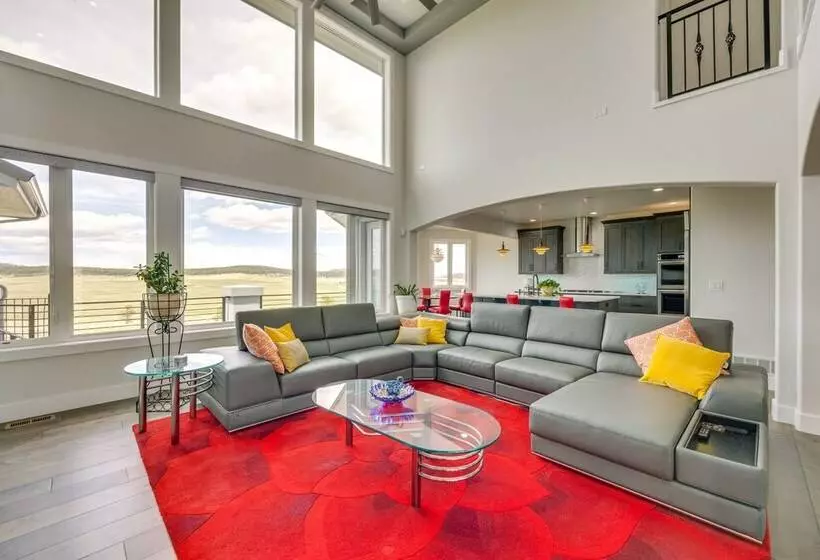 Spacious Southern Colorado Home W/ Mountain Views