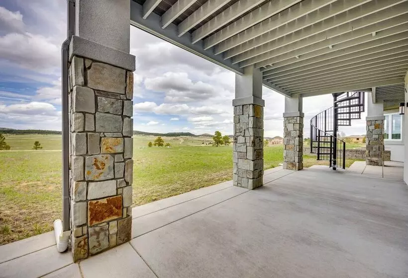 Spacious Southern Colorado Home W/ Mountain Views