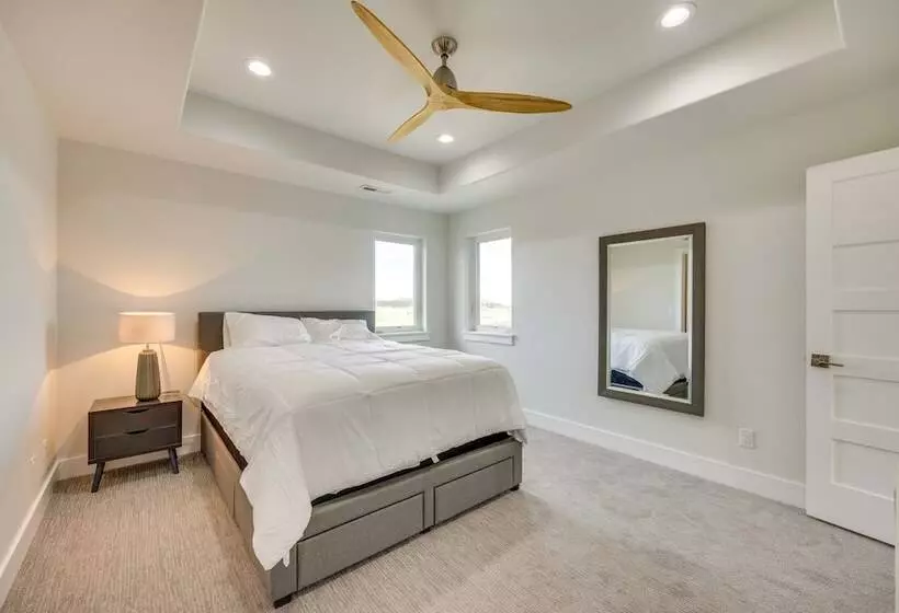 Spacious Southern Colorado Home W/ Mountain Views