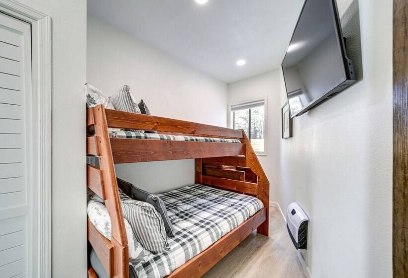 Munds Park Cabin W/ Poker Room & Wraparound Deck!