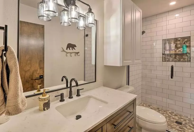 Munds Park Cabin W/ Poker Room & Wraparound Deck!