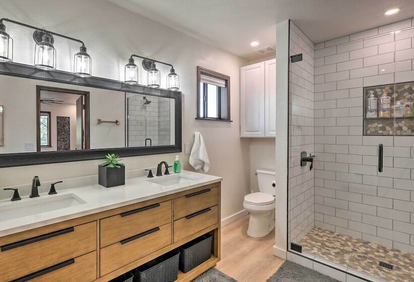 Munds Park Cabin W/ Poker Room & Wraparound Deck!