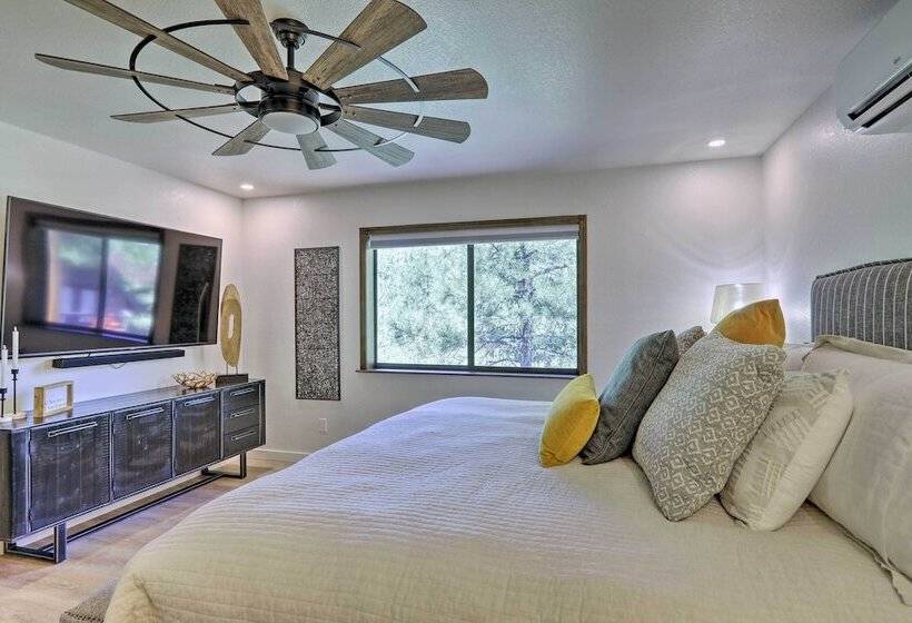 Munds Park Cabin W/ Poker Room & Wraparound Deck!