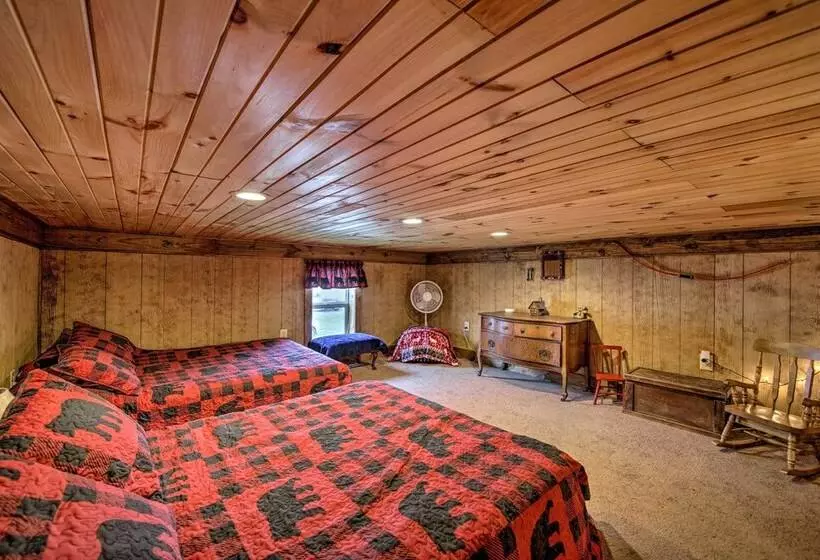 The Bovard Lodge  Rustic Cabin Near Ohio River!
