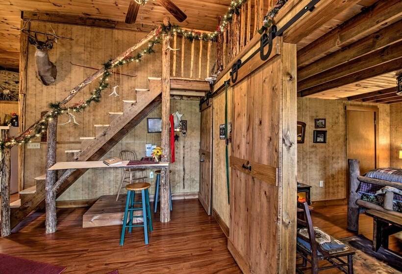 The Bovard Lodge  Rustic Cabin Near Ohio River!