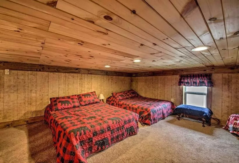 The Bovard Lodge  Rustic Cabin Near Ohio River!